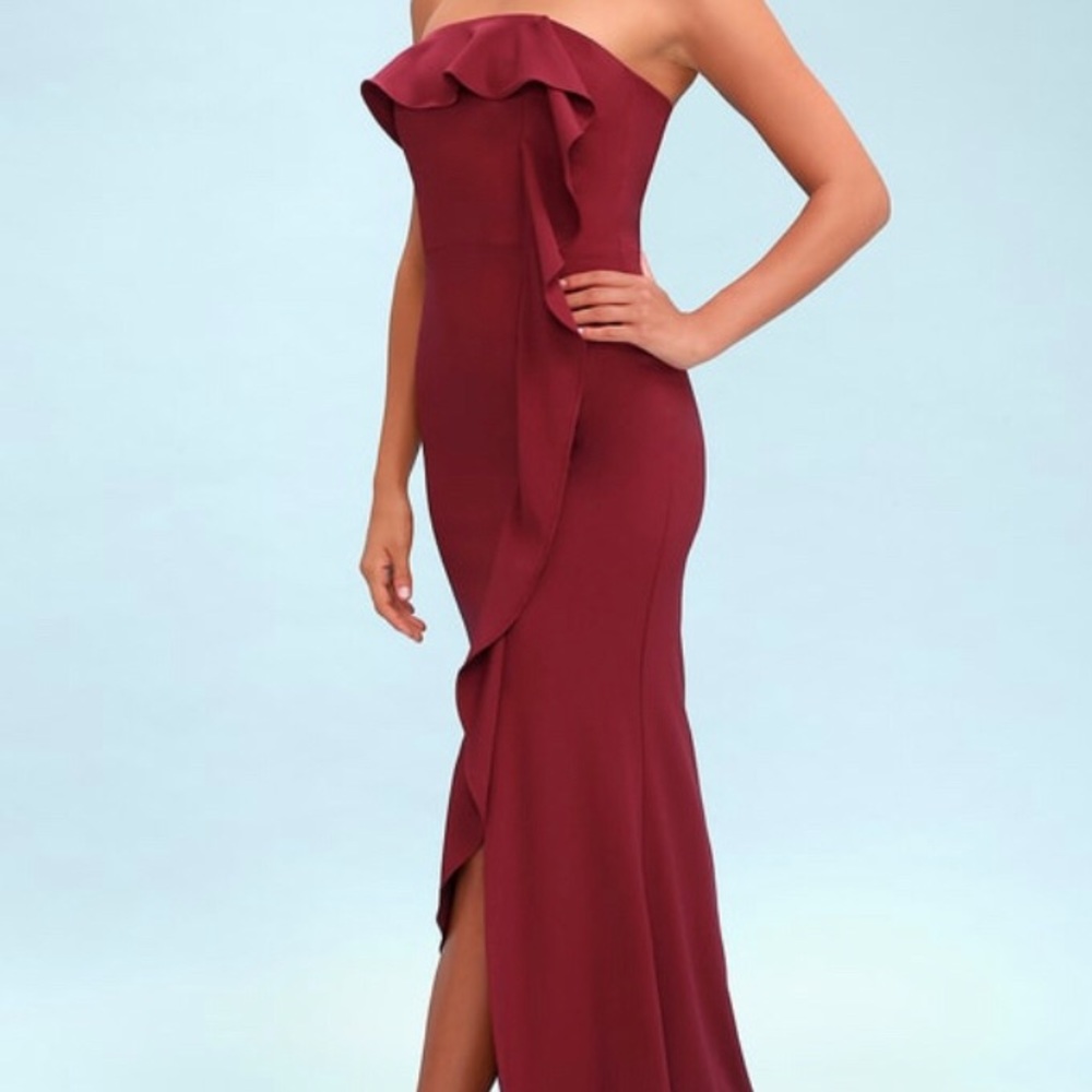 Lulu’s burgundy maxi dress